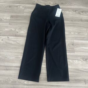Lululemon Black High-Rise Straight-Leg Luxtreme Pants Small Short